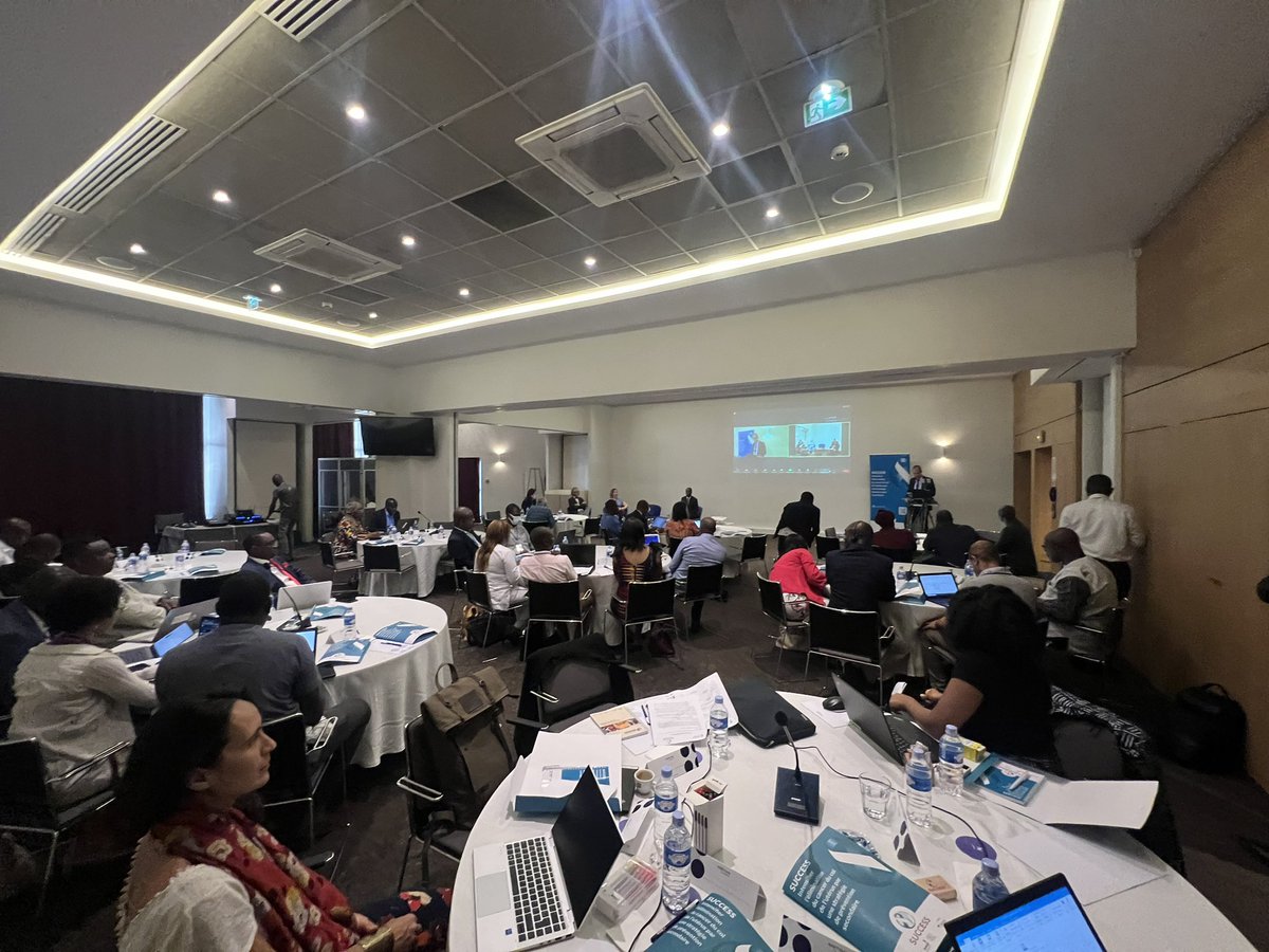 projetSUCCESS's tweet photo. En la présence des représentants du @Santeci, de l’@FranceCIV, @EF_golfeGuinee, de @EF_LINITIATIVE, nous ouvrons l’atelier sur le partage d’expérience du #projetSUCCESS https://t.co/4IXb8NJG87