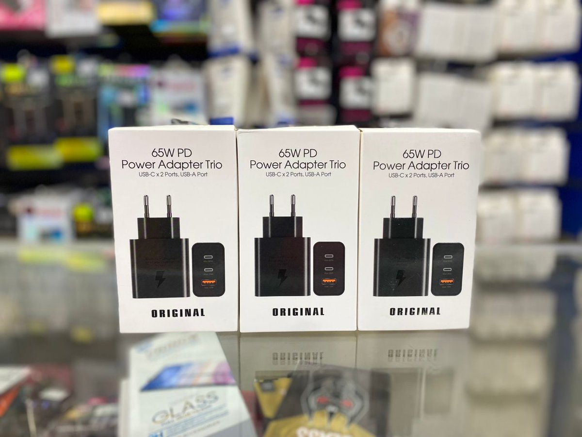 SignolaMobiles's tweet photo. From 0 to 100% battery charge in 45 mins!!!!Get your 60w PD super fast charger for 30 usd only.
+263773817432 https://t.co/Rpz10ede7K