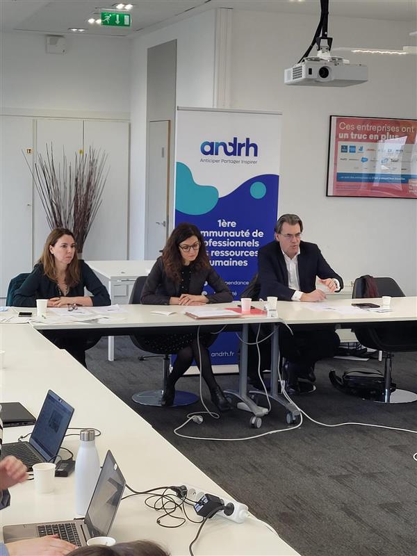 ANDRH_Officiel's tweet photo. 🎙️ En direct de notre conférence de presse "Repenser l'organisation du travail" où @audreyrichardrh, présidente, Laurence Breton-Kueny et Benoît Serre, vice présidente &amp; vice président de l'ANDRH présentent les résultats à la presse! #rh #orgadutravail #veillerh #influencerh https://t.co/oNxHcatPnm