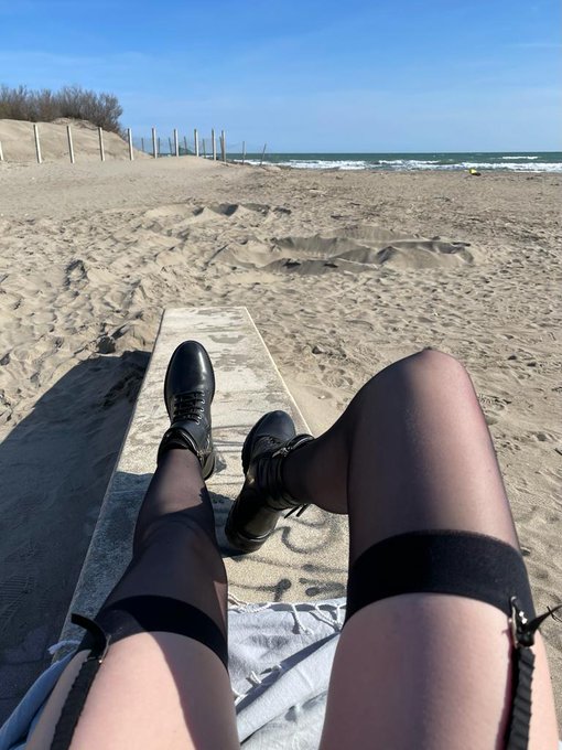 Good #MotivationalMonday Beautiful to perform at the sea.. how cold brrrrr 💦😋💦😋💦 🔽Free 🔽 https://t.co/ibWaYMqpqJ  @A______Style<a href="/tag/motivationalmonday"class="tags">#MotivationalMonday</a>
