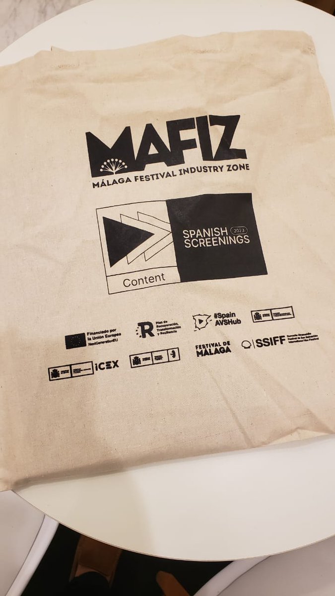 agexport_EN's tweet photo. Presentes en el @MAFIZMalaga mostrando un poco de Guatemala, su talento, locaciones y servicios #ExportaTuTalento #EconomíaNaranja #Malaga https://t.co/sda0LKXoCs