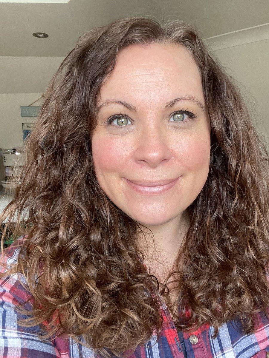 nkh12349's tweet photo. βHave a great day yβallβ - blame my cowgirl shirt for that π
#HappyMonday #selfie #smile #curlyhair #greeneyes #dimples #behappy #benice #workhard #playhard #staybuff https://t.co/TOexMgoRvH