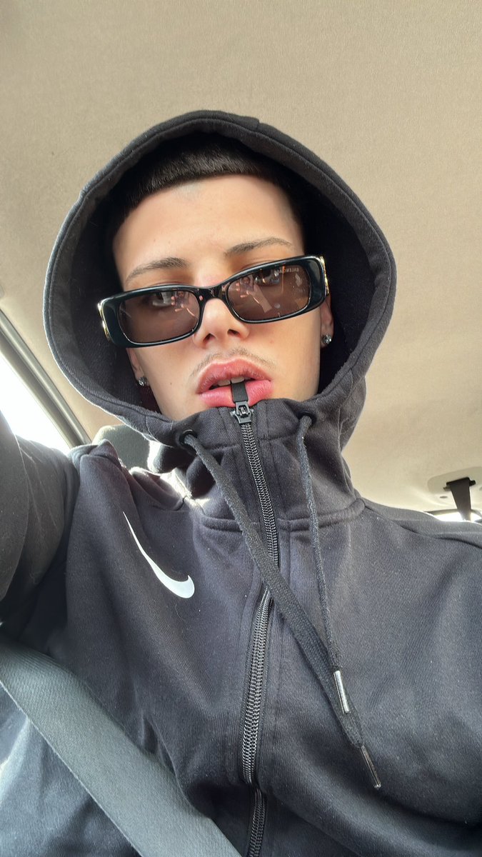 onlydany01's tweet photo. Buongiorno e buona settimana a tutti, chi mi potrebbe dare le sue forze per proseguire questo lunedì?🥺🥱��
Good morning and good week everyone, who could give me their strengths to continue this Monday? 🥺🥱😴 https://t.co/3N5PL6aQi5