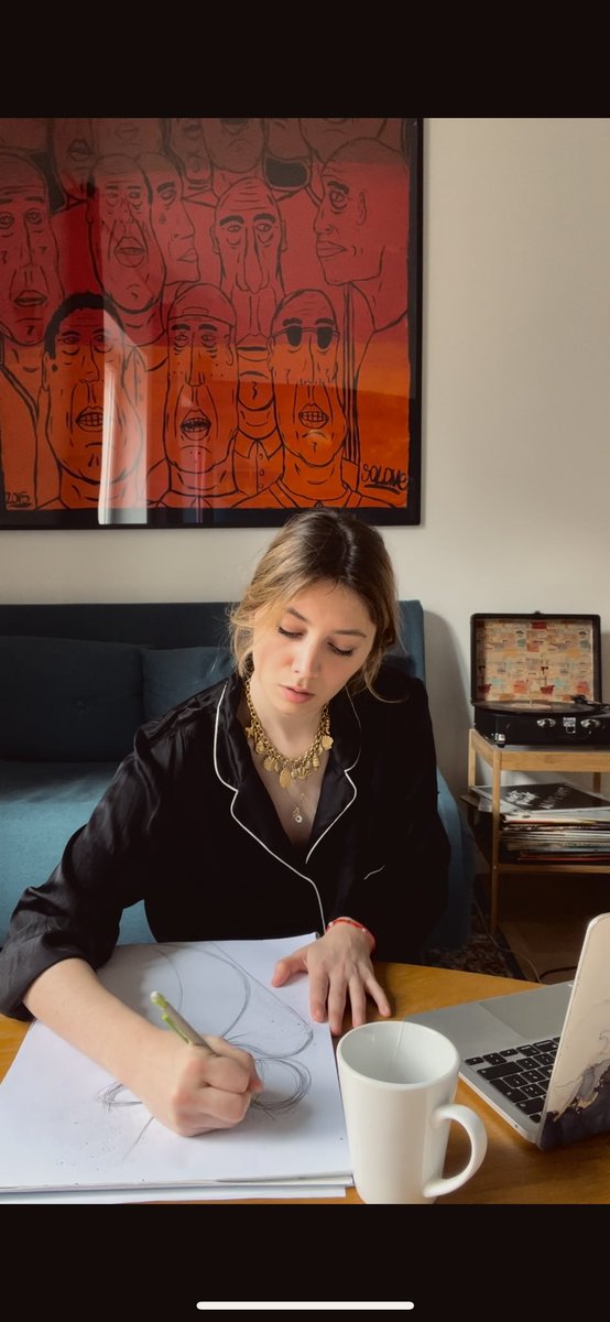 jeehanne_art's tweet image. Happy monday! ⭐️

My creation process is to always start on paper before transform it into digital  As I am very attached to the geometry I find it easier to manipulate on paper first🎨

#NFT #creationprocess