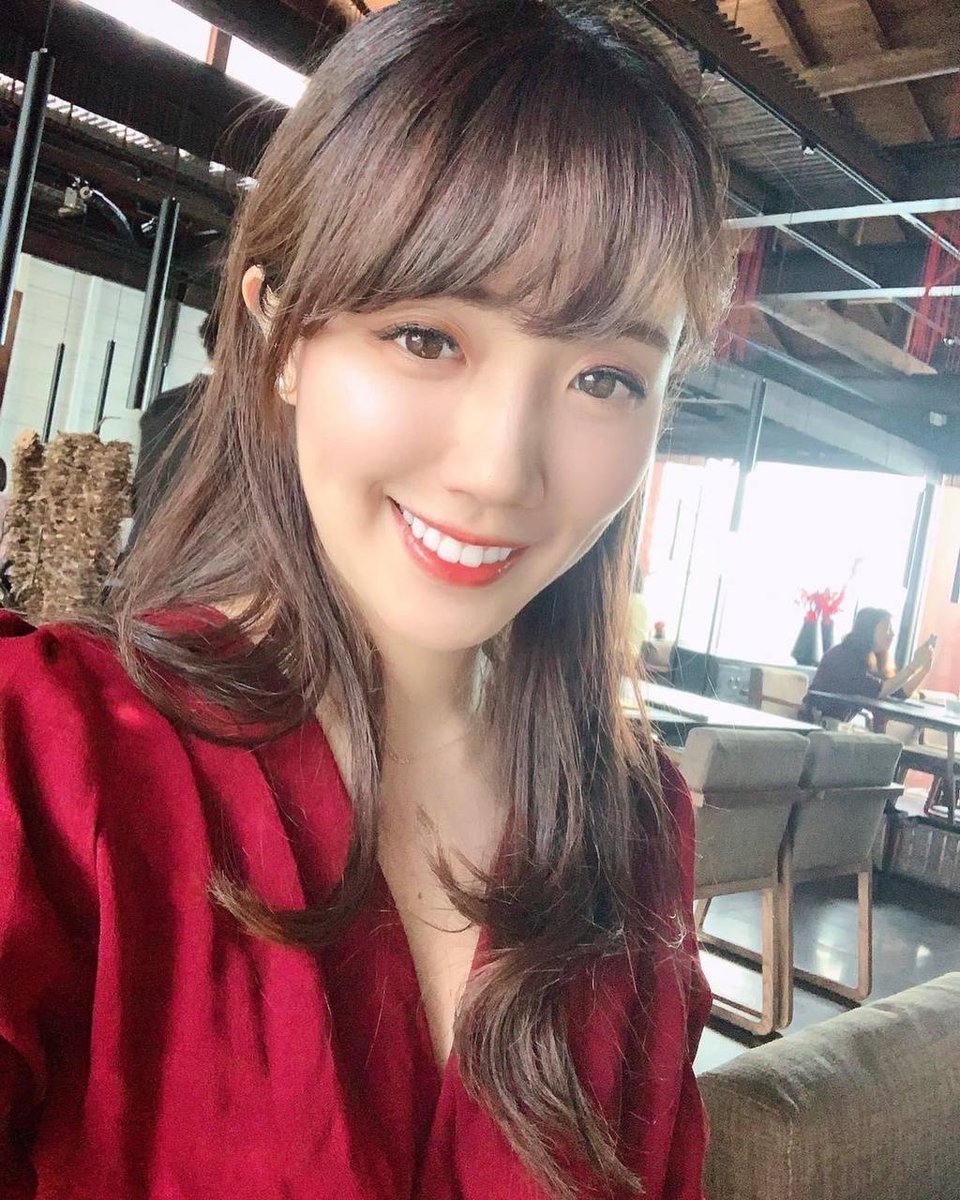 Godfucker88's tweet photo. 接投稿了，不管你是现实中的乖乖女，还是课堂上的严肃老师，工作中的大奶少妇，忙上忙下的人妻，想要曝光出来找寻刺激的母狗贱货欢迎私信我。 #投稿 #曝光 #社死 #社死婊 #曝光投稿 #曝光母狗 #母狗 #贱货 #乖乖女 #反差婊 #反差人妻 #社死挑战 https://t.co/TVADrt0fSH