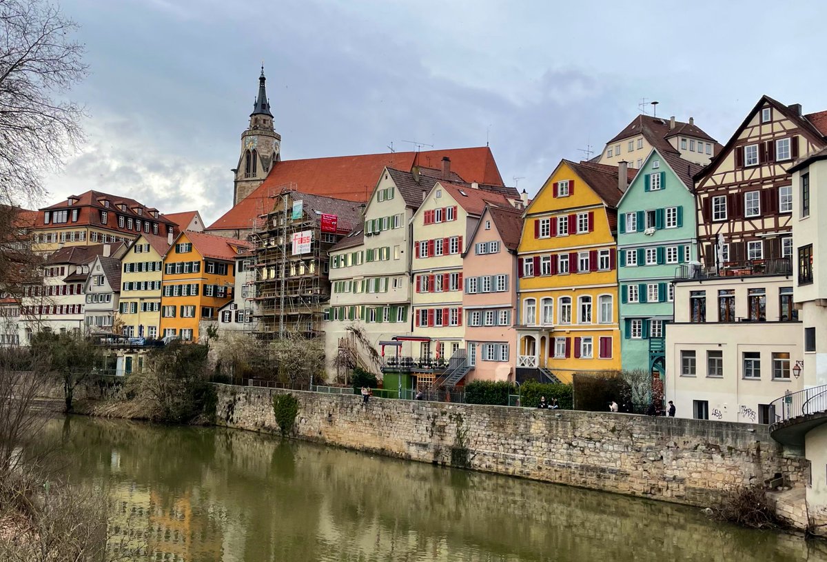 友達と人生ゲームした後はTübingenプラプラ散歩😚

いつも行くアイス屋さん🍨
冬は閉まってるけど、もうオープンしてた🥺

Tübingen本当可愛い。
行く度に住みたいって毎回思う🥺 https://t.co/GlRA7u1wgo