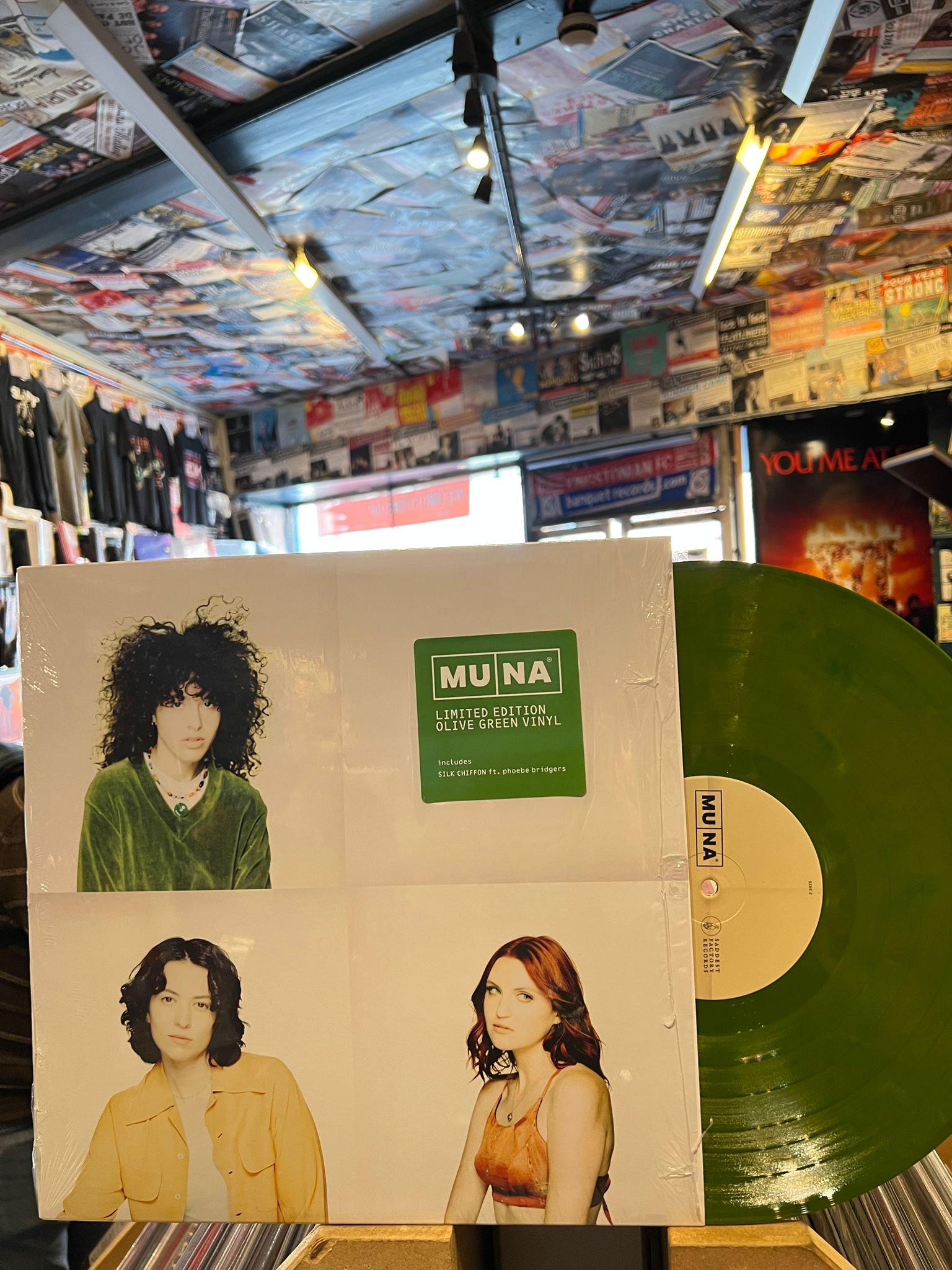 Banquet Records on Twitter "↩️ MUNA BACK IN STOCK ↩️ olive green vinyl of the selftitled