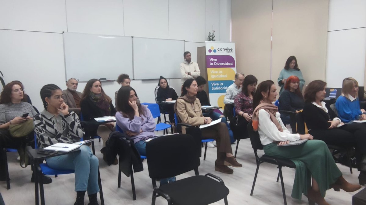 FundacionCepaim's tweet photo. Comienza la mesa redonda: La necesidad de la vivienda en la 2º Fase del Sistema Nacional de Acogida a Solicitantes y personas Beneficiarias de Protección Internacional

Una mesa que cuenta con la participación de 👇🏿 https://t.co/MCZxs4NapG