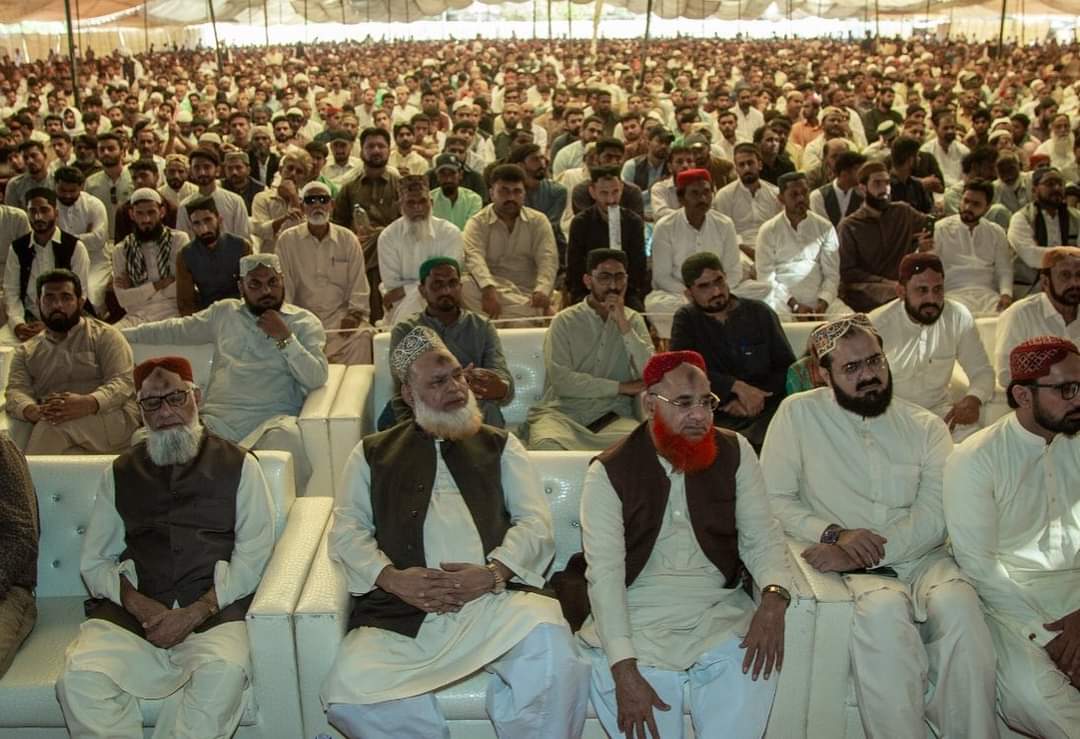 #Karachi: Annual Meelad e Mustafa (ﷺ) &amp; Haq Bahoo Conference held at Nishtar Park, Karachi.
