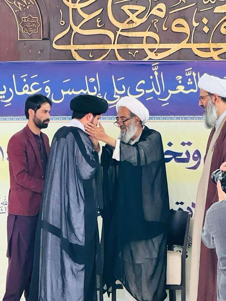 S__asadullah's tweet photo. قبا بشر کی ہے تقویٰ ، تو اس کا تاج ہے عِلم
ملک کی بزم میں انسانیت کی لاج ہے عِلم
مریض جہل کا بس ایک ہی علاج ہے عِلم
خدا پسند ، نبی خو ، علی مزاج ہے عِلم
مگر یہ شرط ہے ، وہبی کہ اکتسابی ہو 
نجف کی خاک سے چمکا ہو ، بوترابی ہو https://t.co/GVMkoNu8Uj