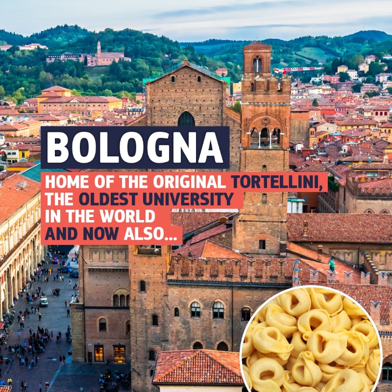 DigitalEU's tweet photo. 🗺️ Come city-hopping with us across Europe to check out our incredibly fast #SuperComputers!
📌 Today's stop: 🇮🇹 Bologna, Italy
#DYK that #LeonardoHPC has a peak performance of 323 #petaflops and weighs as much as 4,700 people?
#HPCSuperCities @EuroHPC_JU