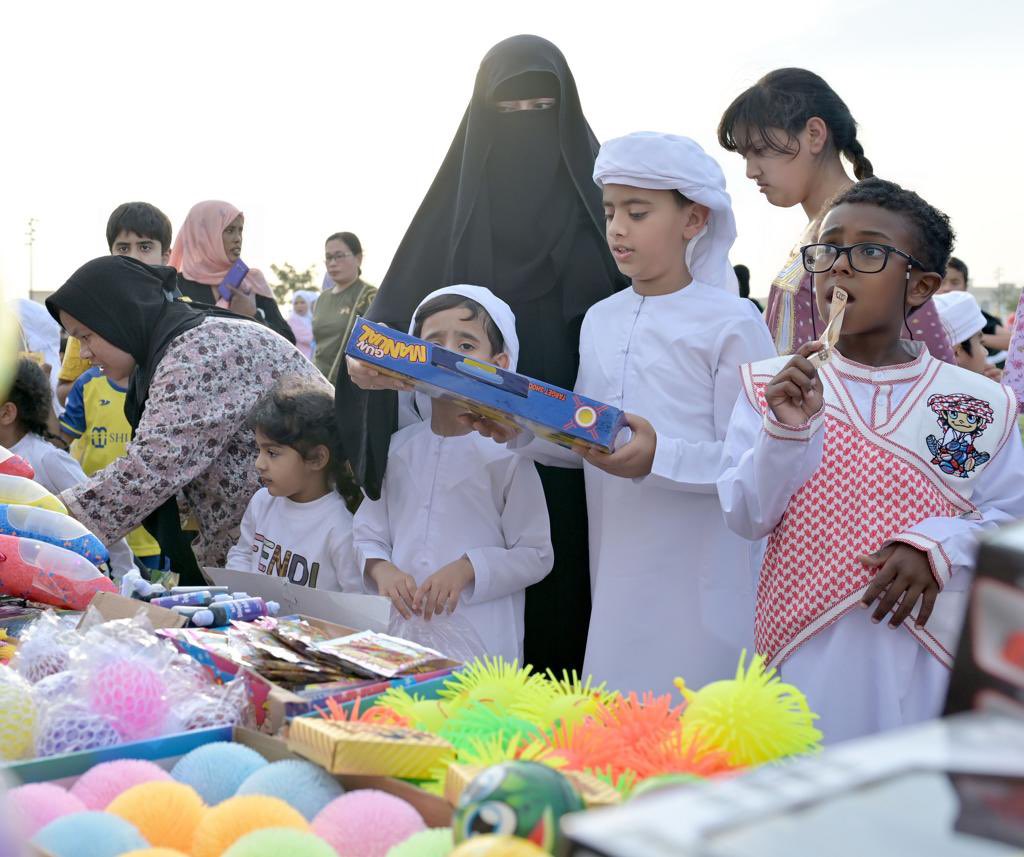 MccAbuDhabi's tweet photo. #مركز_التواجد_البلدي – مدينة خليفة يسعد السكان والزوار بفعالية (حق الليلة)

https://t.co/W4zdgA7VJK https://t.co/6LAtv2S1L0