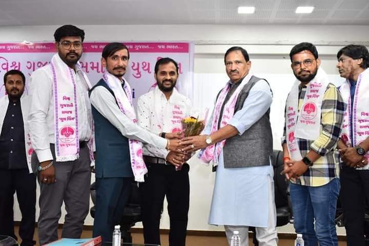 vgsywbotad's tweet photo. ૨ માર્ચ, ૨૦૨૩ ના રોજ વિશ્વ ગુજરાતી સમાજ - યુથ વિંગ ની વાર્ષિક સાધારણ સભાનું આયો��ન વિશ્વ ગુજરાતી સમાજ ના આદરણીય પ્રમુખ શ્રી સી.કે પટેલ સાહેબ ની અધ્યક્ષતા હેઠળ અને યુથ વિંગ કન્વીનર શ્રી પૌરસભાઈ પટેલ ના સંચાલન હેઠળ અમદાવાદ મુકામે કરવામાં આવેલ..

#વિશ્વ_ગુજરાતી_સમાજ_યુથ_વિંગ https://t.co/2Lq50mCeRq