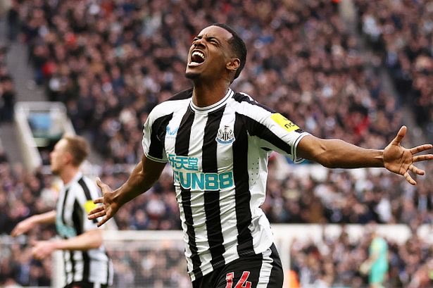 TOTTPodcast's tweet photo. 🚨 NEW EPISODE OUT NOW 🚨

Re-toon to form: #NUFC beat Wolves to go fifth

It feels good to win again as Newcastle get the better of Wolves in the Castore Derby. A handful of changes have done the job for Eddie Howe &amp; psychic Hodge strikes again 🎉 https://t.co/bmnqwXANe8