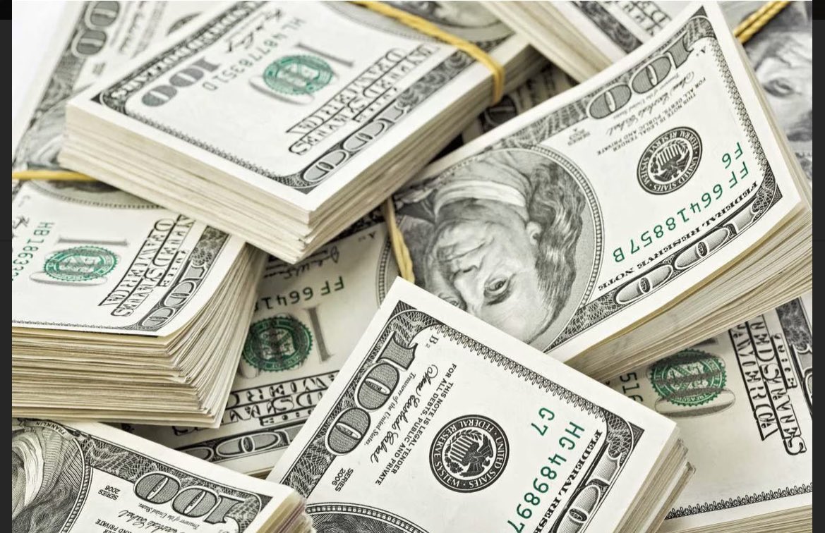 AmaroOliveira10's tweet photo. Grande expectativas para abertura da bolsa de valores hoje aqui no Brasil e no Estados Unidos, por motivo da falência de dois bancos americano. 

#bancos #bolsadevalores #financeiros #noticias #News #Jornalismo 

Foto:Internet https://t.co/VHLuB9q8SX