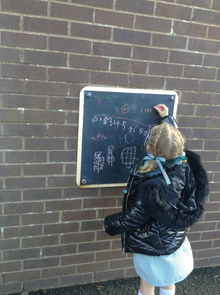 greenleasps's tweet image. F2 journaling ten #playgroundmaths  #mathematicians #maketen