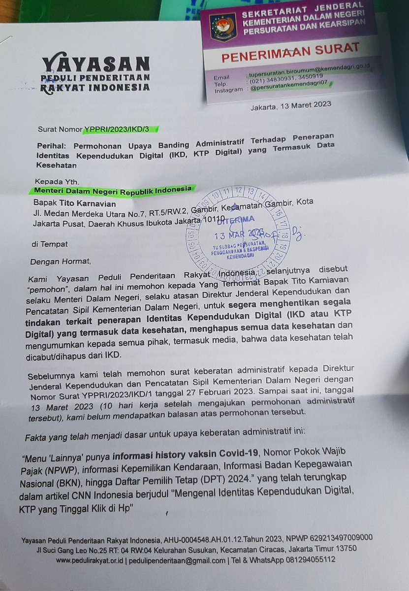 TedInvestigasi's tweet photo. Tadi siang diajukan: Surat keberatan administratif soal KTP digital kepada Mendagri dan soal Elsimil kepada Menkes dan Presiden. Inilah langkah terakhir sebelum gugatan, mereka wajib menjawab dan/atau mengabulkan permohonan. Kalau tidak dikabulkan, YPPRI akan mengajukan gugatan. https://t.co/WMNHnOd38t