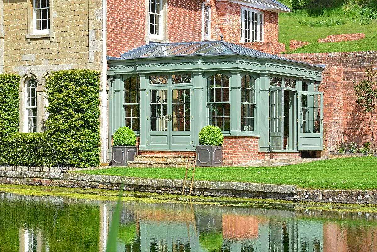 dsalisburycons's tweet photo. Transform your garden with a beautiful and functional outdoor room β¨
Thanks to @TEGmagazine for including this bespoke orangery in their article on garden rooms, which is in their latest issue:
https://t.co/V2fk5N2OR4 π
#gardenroom #editorial #TEGMagazine #TheEnglishGarden https://t.co/TTGjIEvneB
