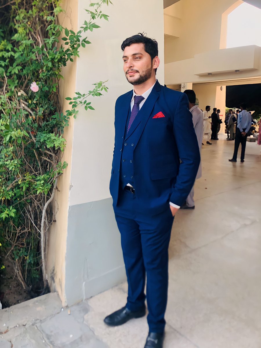 Iaftabmustafa's tweet photo. Finally, got into convocation after wait of the long three years.
All credit goes to @ImranKhanPTI  for the opportunity 🙌 .
Thanks to my parents and teachers for all the support and guidance.

#electricalengineer #Namaluniversity #convocation #officiallygraduated 🙌😍 https://t.co/xRIMAm8PUa