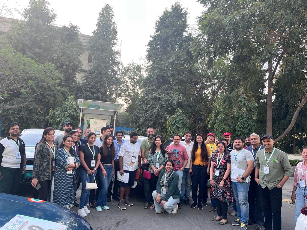 AsheeshAroraEV's tweet photo. I, on behalf of the EV Community would like to Thank Anil of @phdcci for sketching India's 1st TSD format EV Rally affiliated by FMSCI. Well deserved starting point by @FortumCnDIndia equipped with 14 CCS-2 Guns @dlf_cyberhub @Gurgaon. Team @Hopcharge always an amazing #EVRSA https://t.co/3YfFKg0Dq2