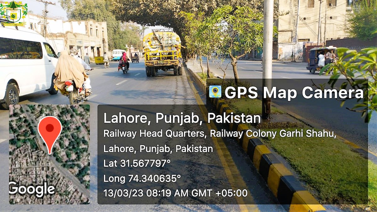 PhaLhr's tweet photo. فضائی آلودگی اور سموگ کے خاتمہ کے لیے پی ایچ اے کی واٹر ٹینک گاڑی شادمان ،کینٹ ، گلشن راوی اورریلوے کالونی کے مختلف علاقوں کی گرین بیلٹس ، درختوں اور پودوں کو واش کررہی ہے۔
@cmopunjabpk @CS_Punjab @commissionerlhr
#Treewashing #Watering #Lahore https://t.co/rW8s9rIAC5