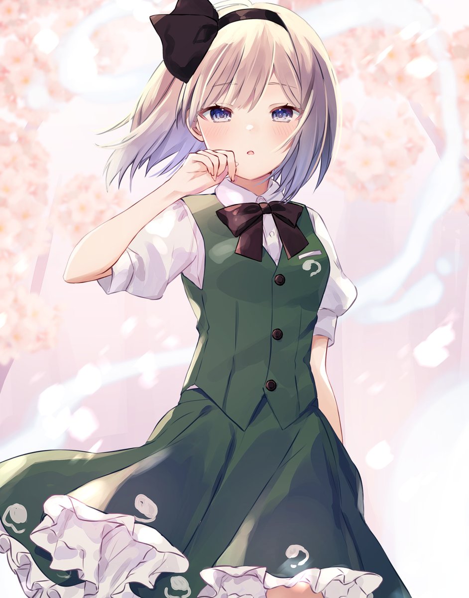 konpaku youmu ,konpaku youmu (ghost) 1girl solo skirt vest short sleeves bow green skirt  illustration images