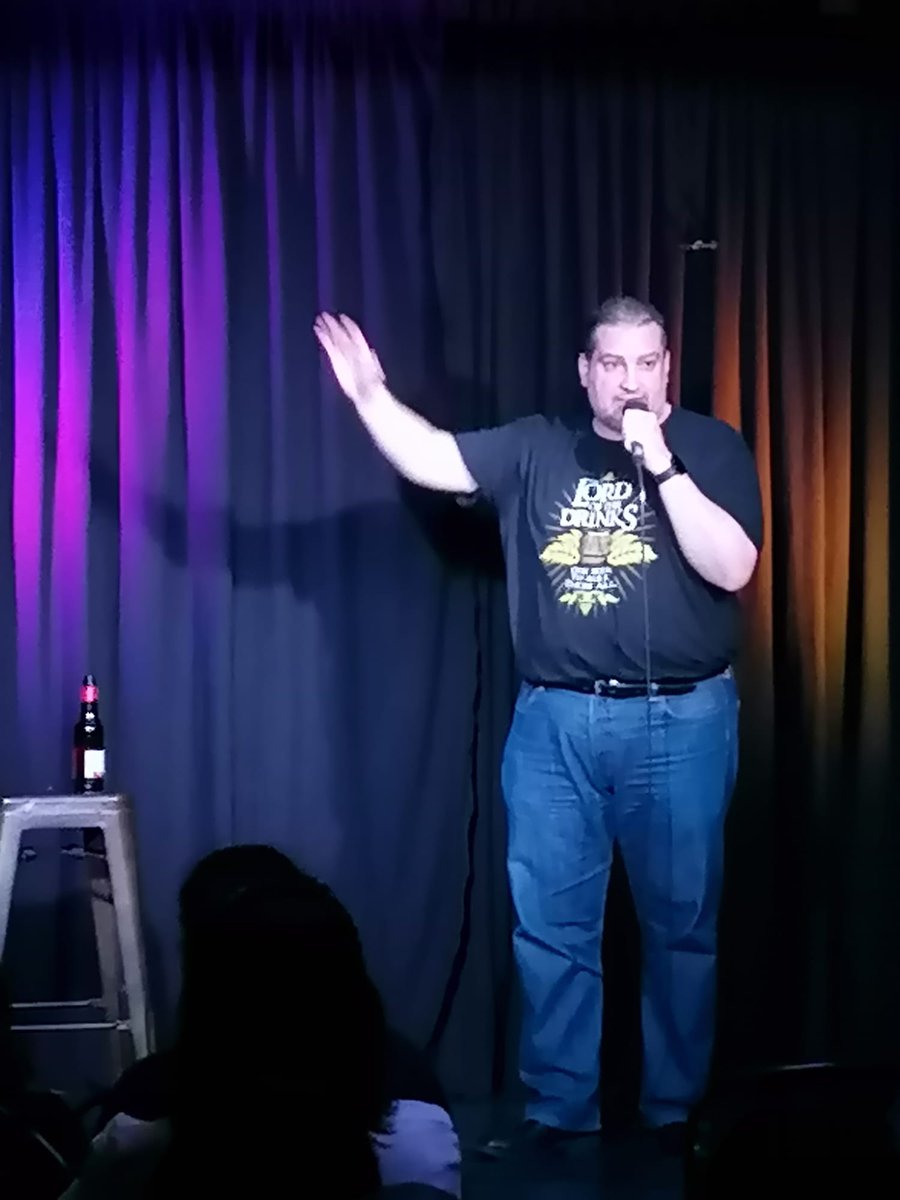 ffornies's tweet photo. Mil gracias... no... millones de gracias a todos los que ayer llenasteis El Sótano Mágico para disfrutar de las impros y los monólogos y nos premiasteis con vuestras risas y aplausos. GRACIAS
#Impros #Monólogos #Humor #RisasACascoporro #DesQuizciados #ElSótanoMágico #Comedia https://t.co/ISpY5vjzRn
