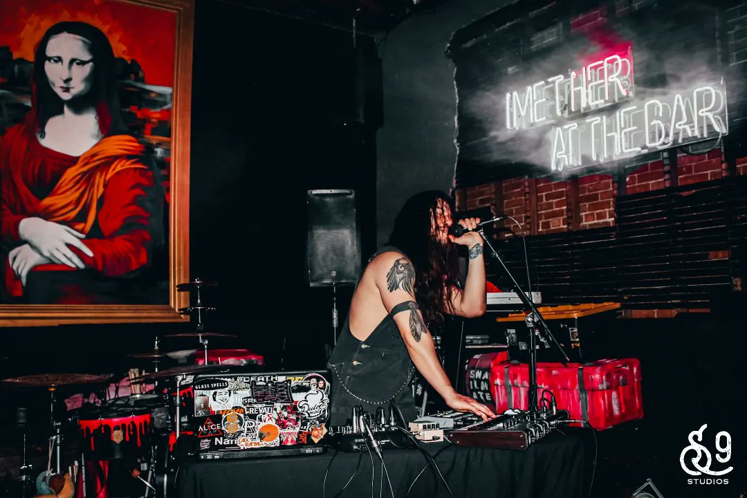 eothen7's tweet photo. Heretic π§
Musician: @boostaaay
Event: @mona_bar_of_modern_art 2/25/2023
#saturninestudios #photographers #photography #photoshoot #canon #photo #musician #localartist #localtalent #monabar #heretic #downtown #downtownelpaso https://t.co/fox1XicuIv