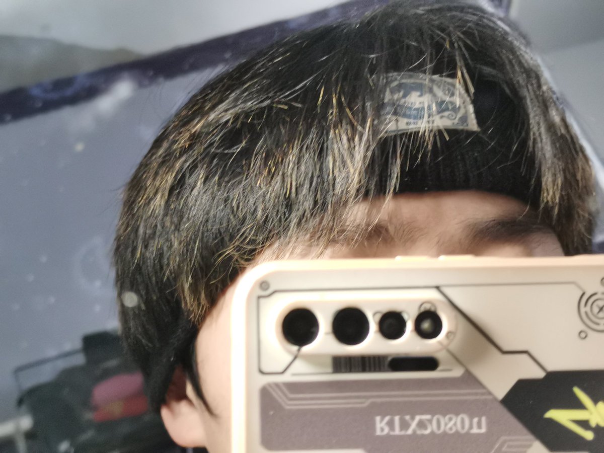 SJJ023009's tweet photo. 还有多久可以扎辫子。两个月？三个月？#男生长发 https://t.co/7yKhCvM3zv