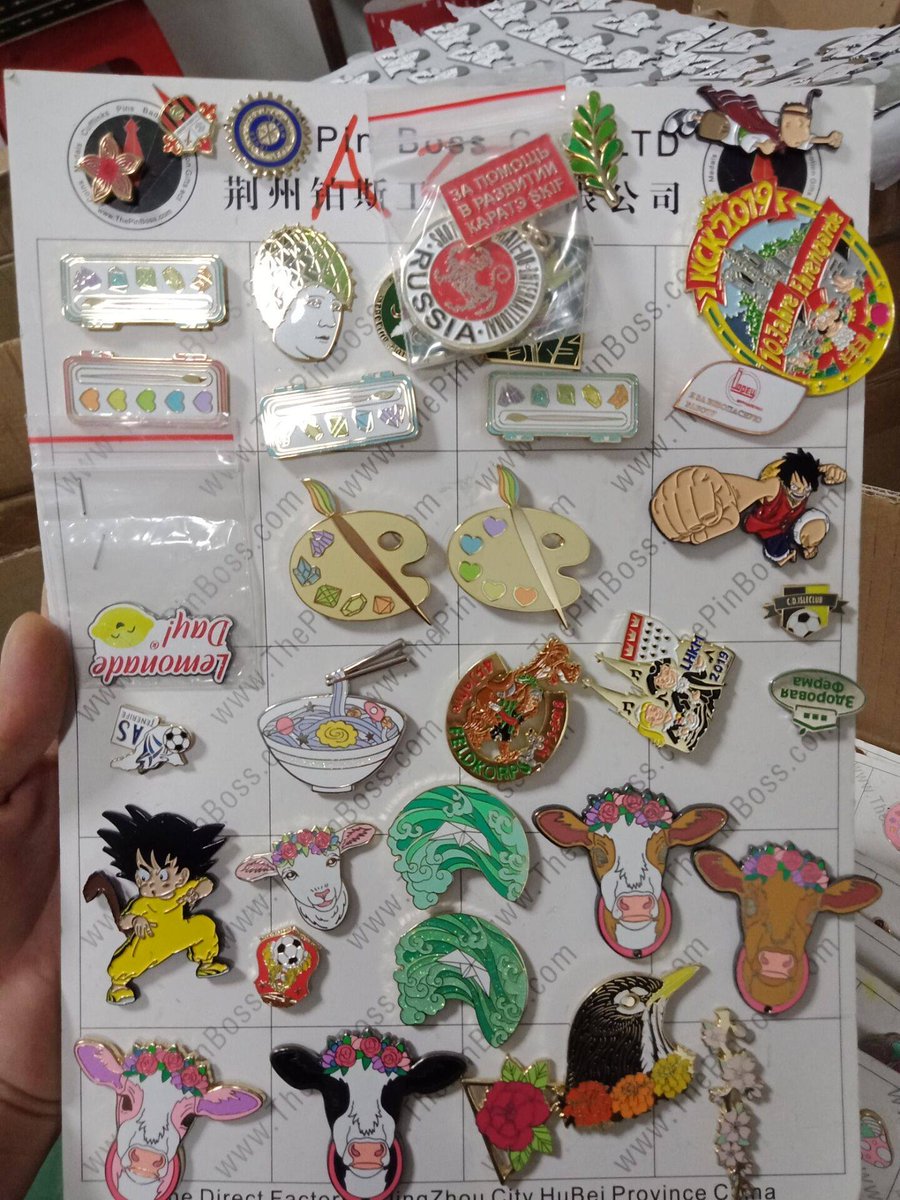 Vivian_pins's tweet photo. They are all very lovely!! No defects on any of the pins.
.
.
#enamelpin #enamelpins #enamelpinsforsale #pingamestrong #pinforsale #pincommunity #animepins #cutepins #animepin #pinlove #pinlife #pinoftheday #pin #pinmaker #pinbadge #pinbadges #fantasypin #fantasypins https://t.co/QqAwPdQdtW