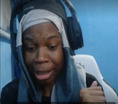 SoqueiRJ1's tweet photo. 🚨FORÇADO: @sucorj1 fecha live na covardia, ele mesmo disse ter visto o video antes, e mesmo assim assiste em live para forçar o término da live.
Segue a cara dele muito triste com a situação👇🏿 https://t.co/WlRcR97kvb