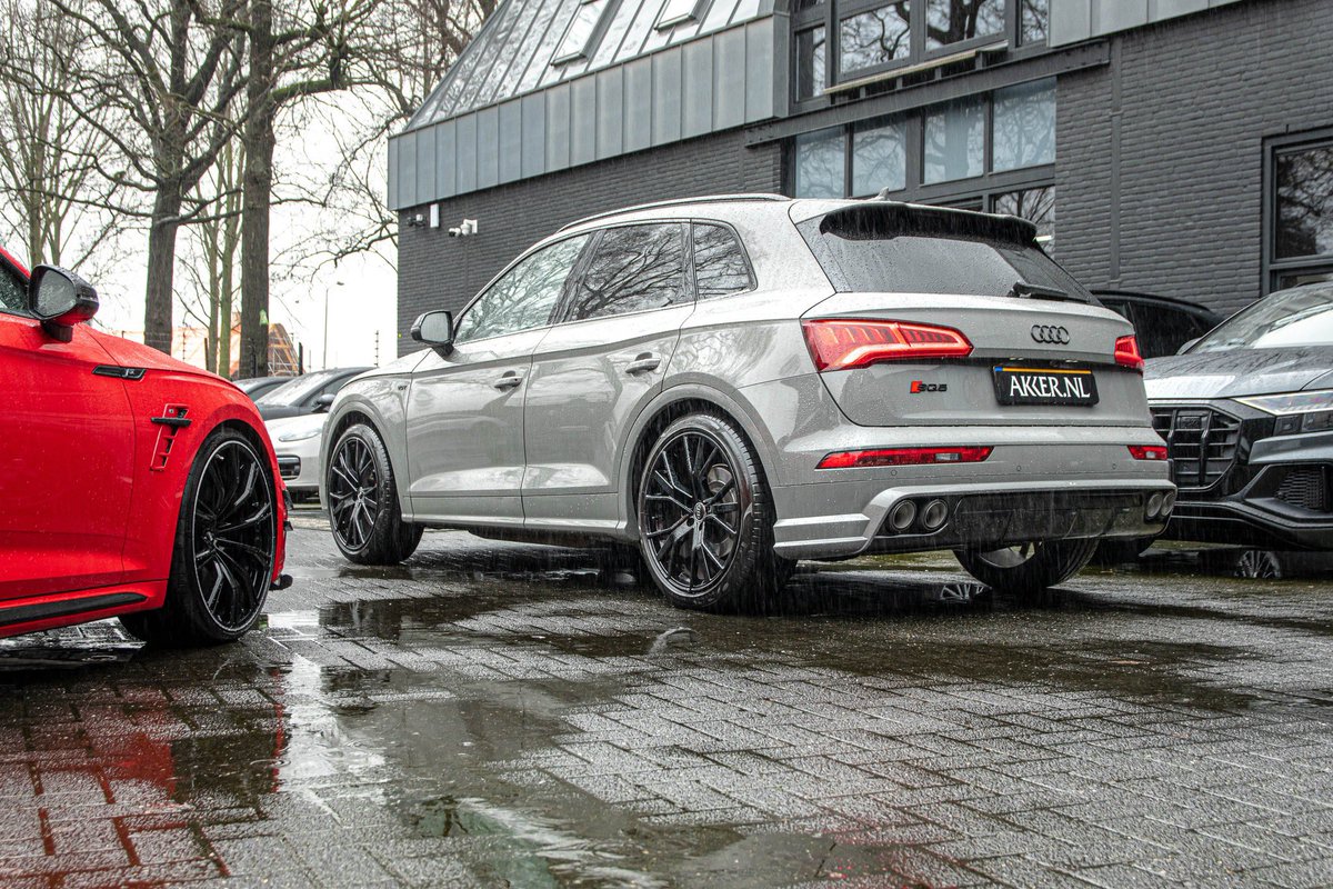 🤩 Monday Motivation 🤩

<a href="/abt_sportsline/">ABT Sportsline</a> Rear Skirt voor deze prachtige Audi SQ5 3.0 TFSI! Inclusief Ø102mm Carbon Eindtips. 

Info:
📧 ad@akker.nl
☎ 0499.331881
🗣 PM
🌎 akker.nl

#ABT #ABTSportsline #AudiSport #AudiQuattro #AudiSQ5 #MondayMotivation