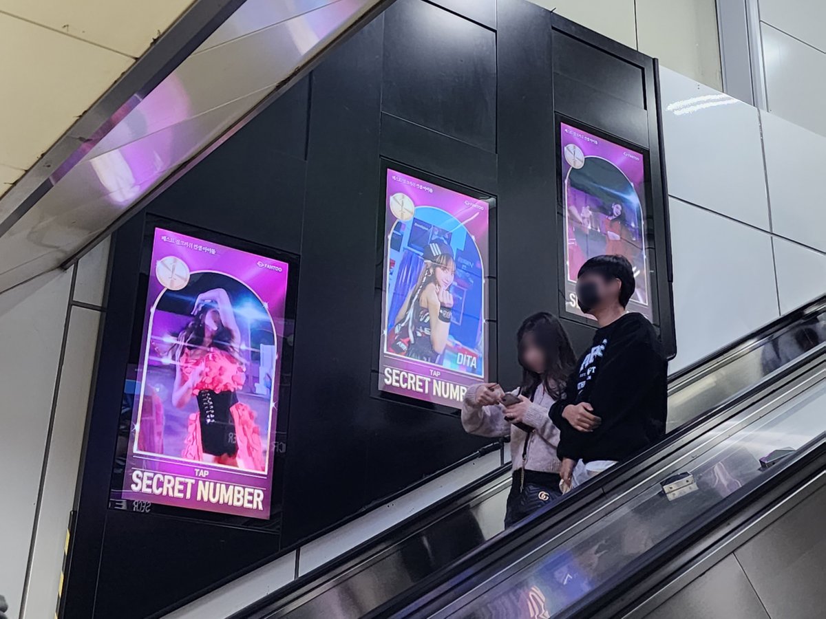 fantoo_official's tweet photo. [📢] Best Girl Crush Concept #EventAd

Here’s the event ad for #SECRET_NUMBER’s TAP❤️

Now on site!
Until March 20th(Mon) @ Hongik Univ. Stn. Digital Posters 
We are looking forward to #LOCKEY’s support❣️

#FANTOO #SECRET_NUMBER https://t.co/cajpKHyfsJ