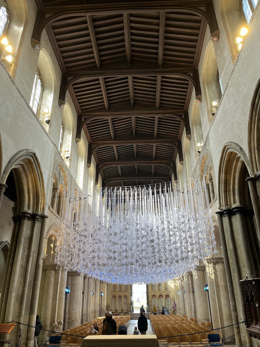 Cinnamon_SM's tweet photo. Finally got to see the beautiful #PeaceDoves display by #PeterWalker @pwalkersculptor  @RochesterCathed https://t.co/QuhbR2miV5