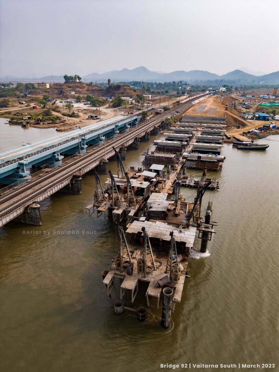 saurabh5620's tweet photo. #Vaitarna New Bridge #Update under #MUTP3 Project of #Quadrupling of #Virar #Dahanu
From South End,
Fast line 4 Piers done with Caps, 3 Piling done, P8 Piling in process.
Slow line 5 Piers done with Caps, 3 Piling done, P9 in process.
@MrvcLtd @rajtoday @Sahilinfra2
1/3 https://t.co/vaRLb9RzwM