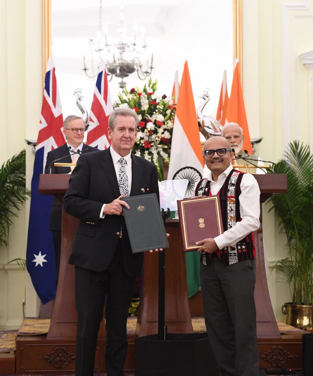 AIMtoInnovate's tweet photo. India-Australia's strategic partnership moves toward deeper collaboration in the areas of science and technology.

#AIM &amp; @CSIRO have signed a Letter of Intent to encourage cooperation and drive innovation in areas of national challenges and shared priorities of both countries. https://t.co/6EuqqmuiA8