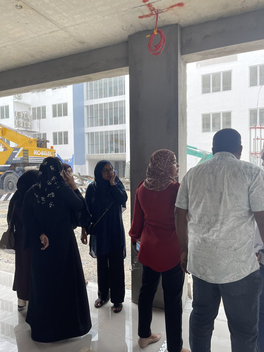 zaeem_mv's tweet photo. Alhugandumen kairi buny Rangalhu school eh hadhaafa badhalu kohladheynamey,vidhaalhuvefa innany Model school eh kamah Namoonaa School eh kamah,ekamu mi school mee adhi alhugandu men ah rangalhu school eh kamah qabool eh nukurevey - Dharumavantha School Beleniverin.
@MoEdumv https://t.co/pD3mQfs7dj