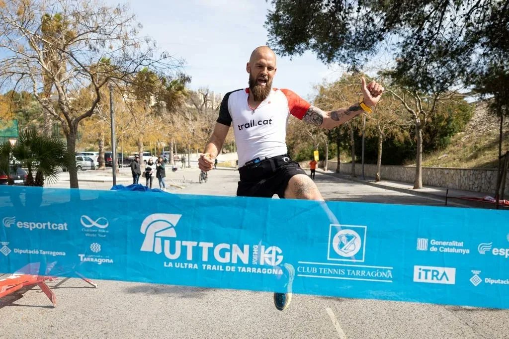 ultrescatalunya's tweet photo. Aitor Tomàs i Marta Paulino, reis de la #UTTGN 2023
Ambdós es van imposar a la prova reina d'un esdeveniment que va reunir prop de 300 corredors
➕INFO➡️ https://t.co/gtVnpA8liA https://t.co/7UALf1mHP7