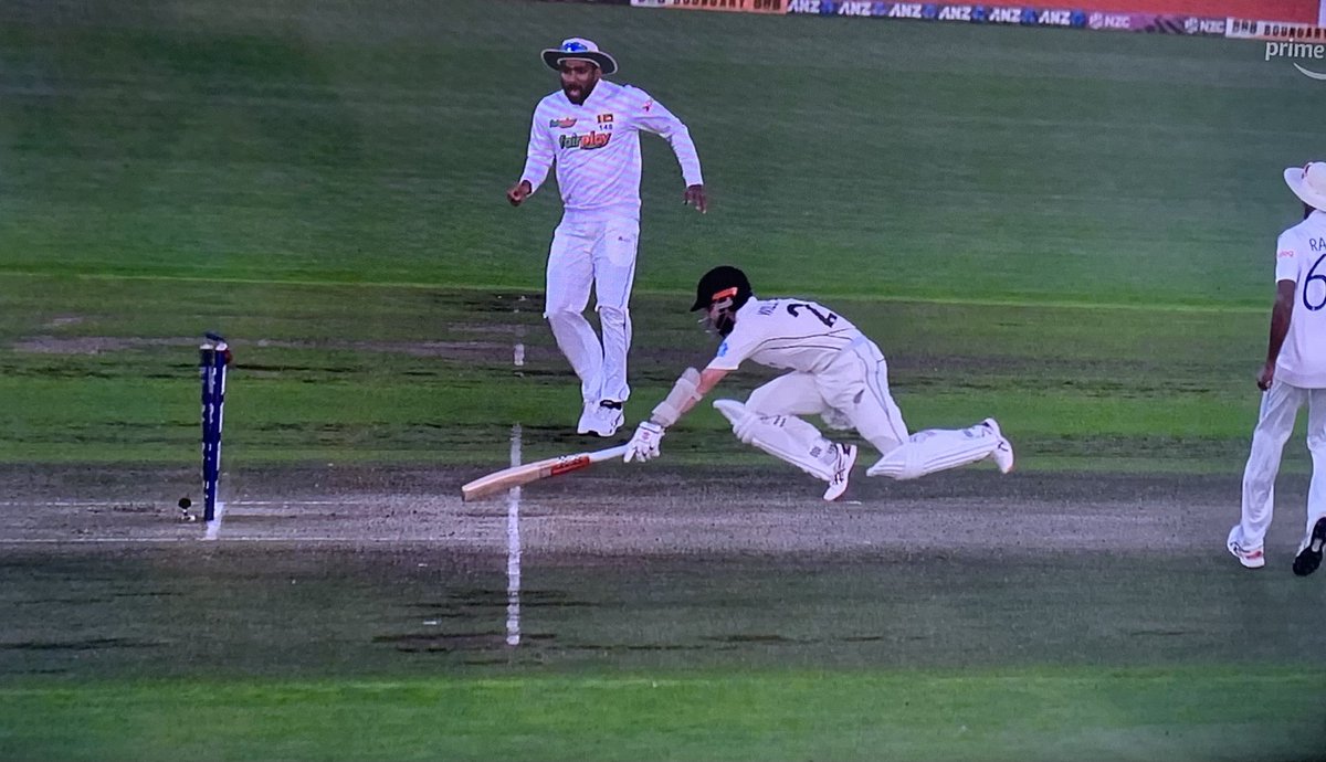 aksh_pidurkar's tweet photo. Nail-biting finish🤩
India qualified for the wtc finals👏🏻
#NZvsSL https://t.co/DpgjWKlmRN