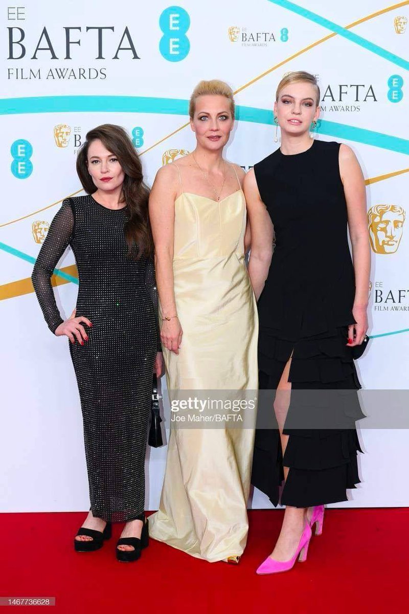 milosev1c's tweet image. Я не понимаю, какого роста певчих