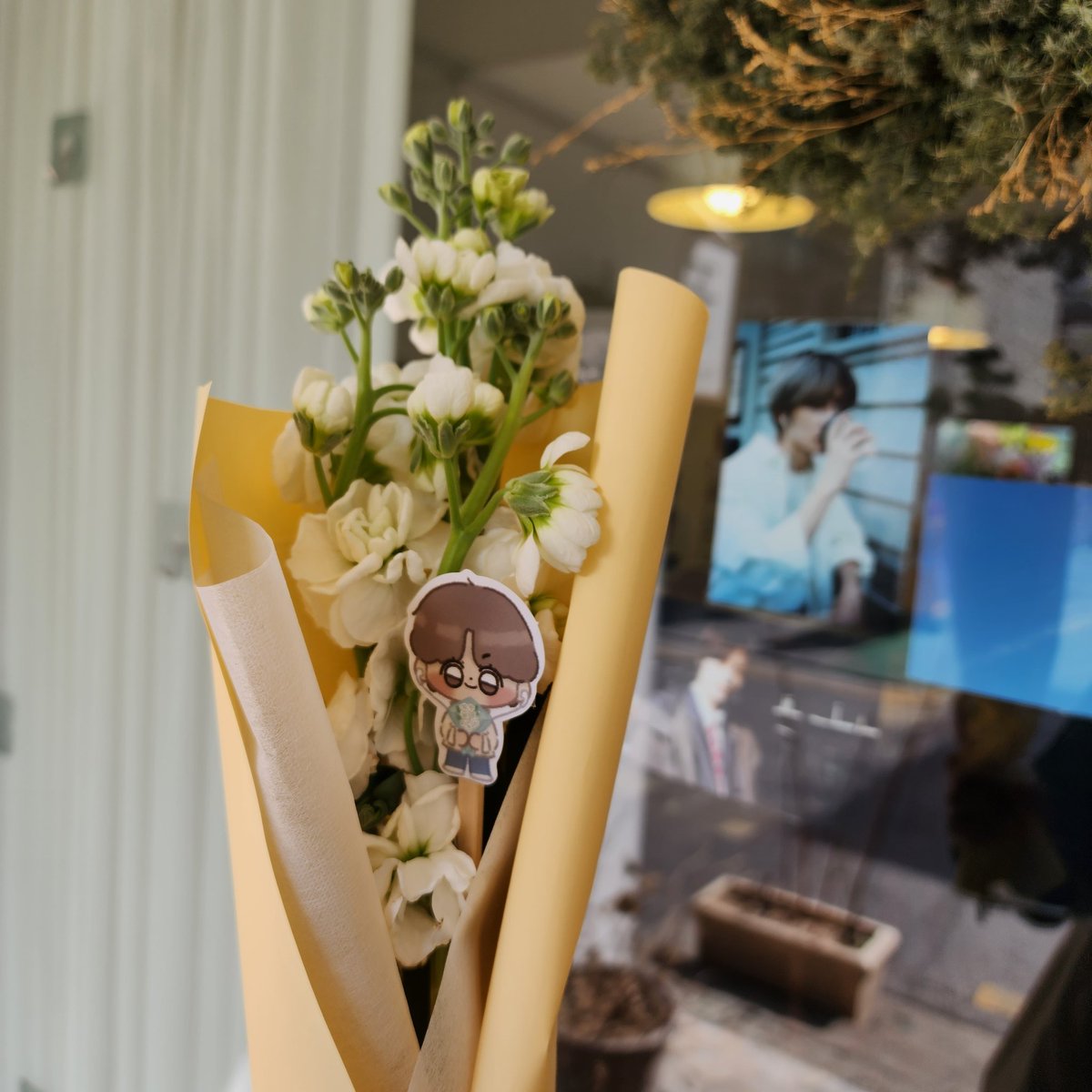 record_bamgyuuu's tweet photo. 🌷시즈더플라워
따뜻한 햇살과 함께 찾은 시즈더플라워🌼
꽃향기와 사랑이 가득했던 곳🤍
생카투어의 기분 좋은 시작😊

#낭만의낱말 #romancefor_beomgyu https://t.co/dDrat3exWb