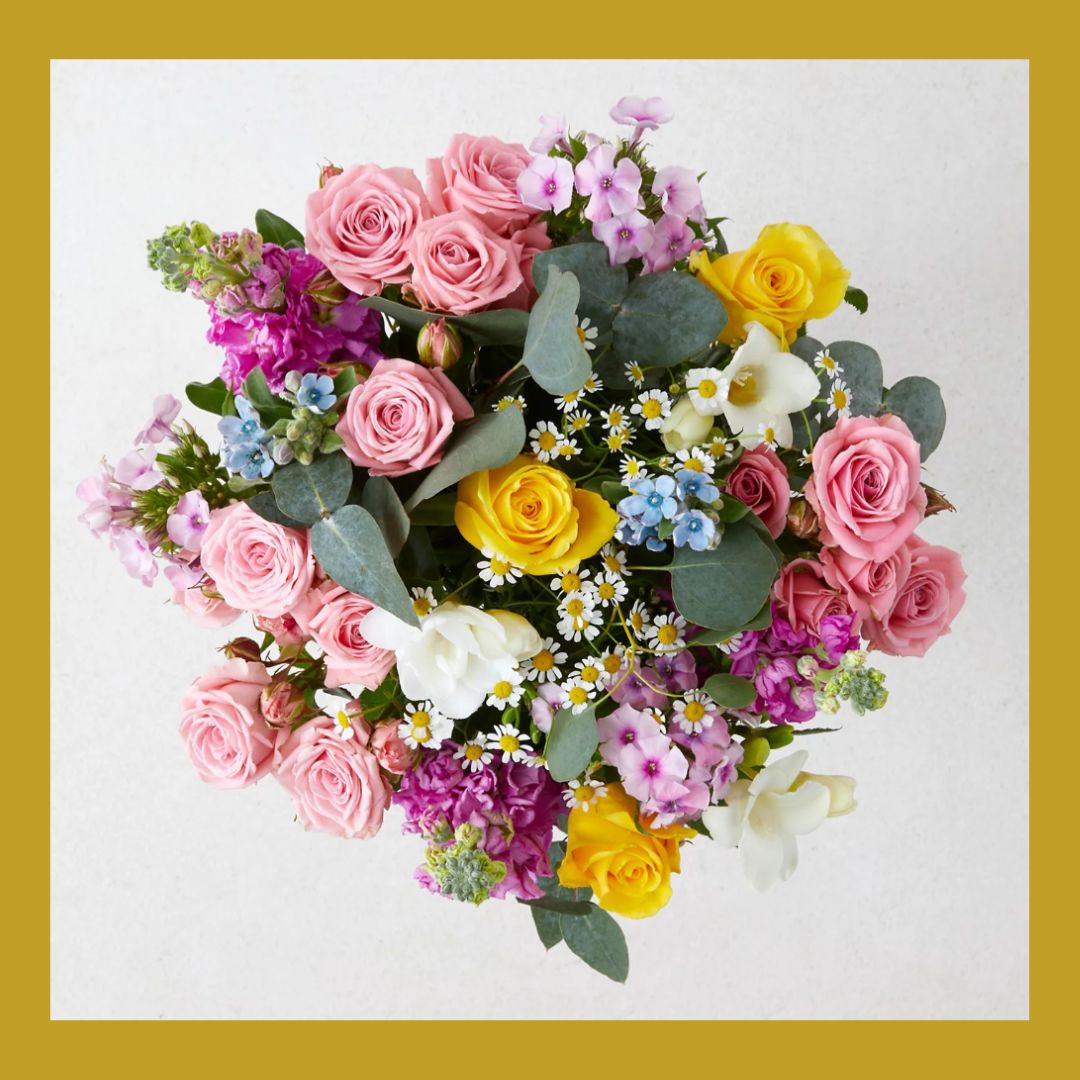 We have a £50 M&amp;S e-Gift Card to give away just tell us what your favourite flowers are?

Beautiful bouquets this #MothersDay at <a href="/marksandspencer/">M&S</a> 💐

Don’t forget to:
🌸 like
🌸 follow
🌸 retweet
🌸 #GiftBetter
🌸 tag a friend

#Prizedraw ends 23:59 13.3.23
T&amp;Cs apply – 🔗 in bio