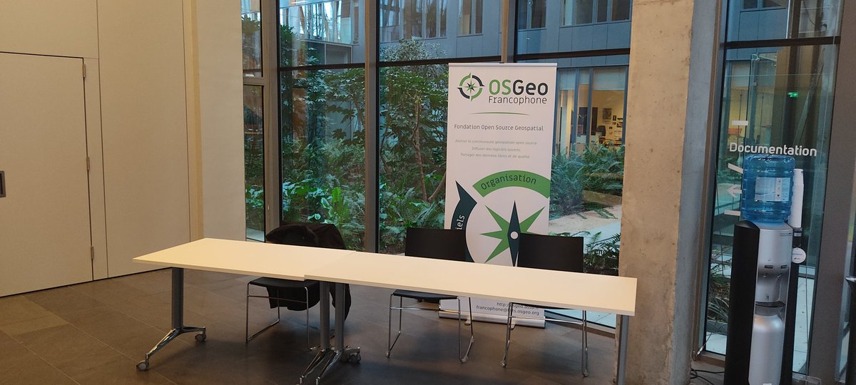 OSGeo-fr tweet media