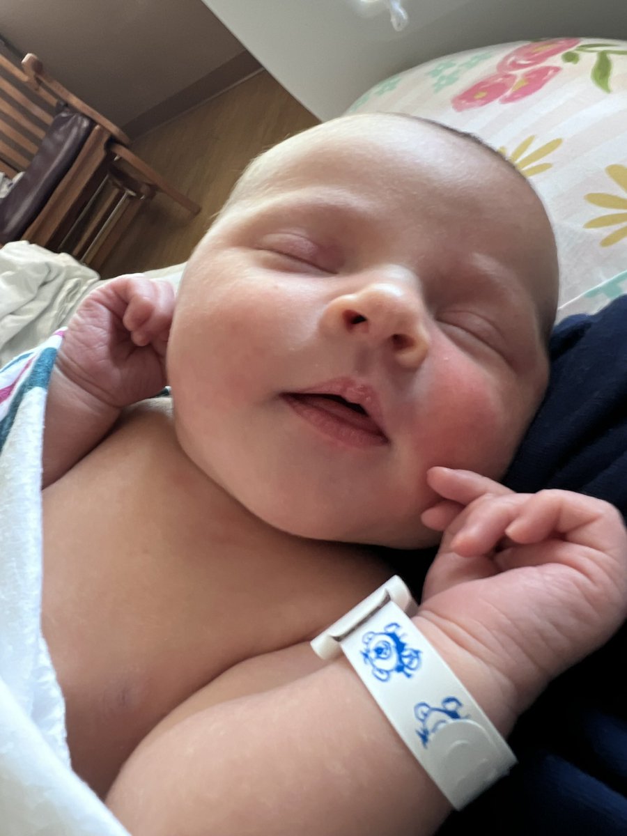AmyyBrandon's tweet photo. Also the fact that she is 9 months old today (3/13/23) I’m obviously staring at her newborn little photos 🥺 https://t.co/MtFPU93XPk