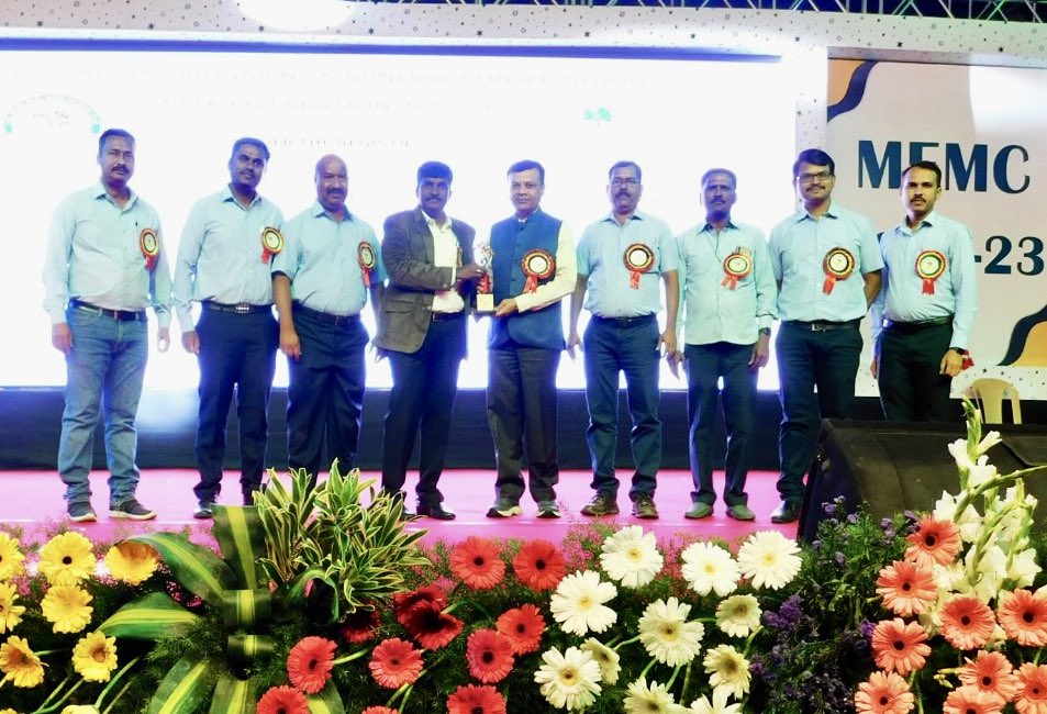 ermgroup2's tweet photo. ERM Group John Mines of M/s R. Praveen Chandra received multiple awards during the 21st Mines Environment and Mineral Conservation Week final day function and award ceremony in Kalaburagi
#Turbosteel #ermgroup #kalaburagi https://t.co/QKNeR2IJfG