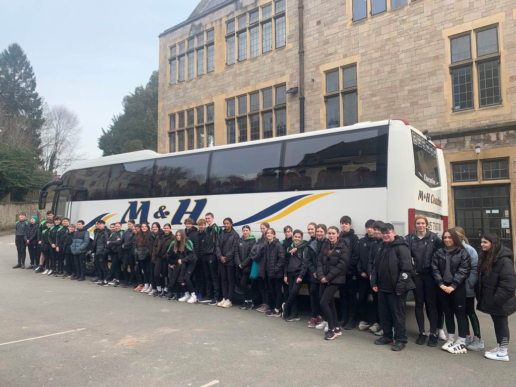 MyddeltonColl's tweet photo. Year 9 students had a great time finding out about a successful local Welsh business. Thank you Llaeth Y Llan @llaethyllan for allowing us to visit your site!
#MyddeltonCollege #Education #21CenturyLearning #Denbigh #IndependentSchool https://t.co/mnPexSnriA