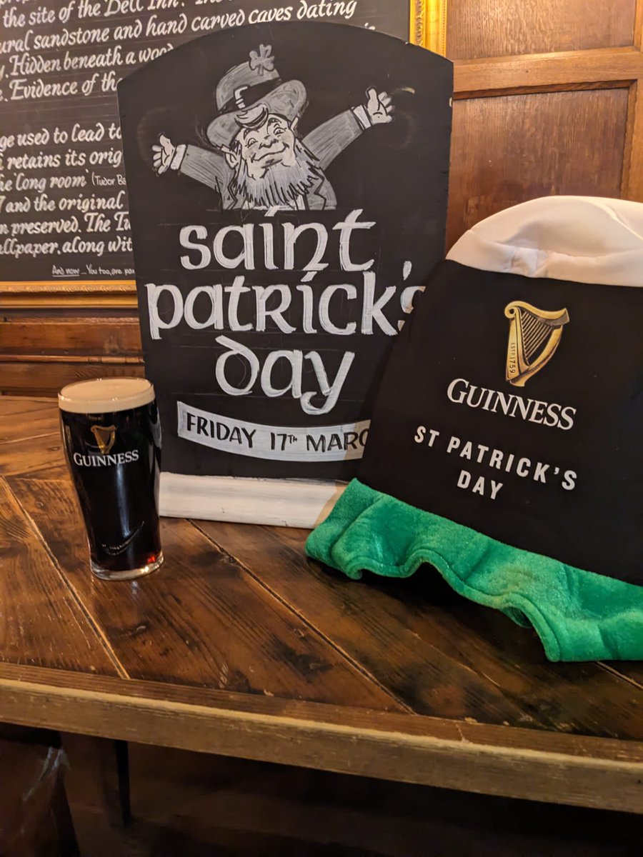 Bell_Inn's tweet photo. Not long now St Patrick 

Were almost set for this Friday! Are you? 😍 https://t.co/uuTGUG1SCM