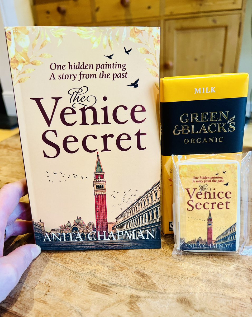neetschapman's tweet photo. **MOTHER'S DAY GIVEAWAY**
As my book ✨The Venice Secret is dedicated to my mother who used to take me to see the Canalettos at The National Gallery

You can win a paperback plus matching biscuit and bar of choc

To enter, follow me &amp; RT
UK only

Closes Mon 13 March midnight GMT https://t.co/LVzKe60WTI