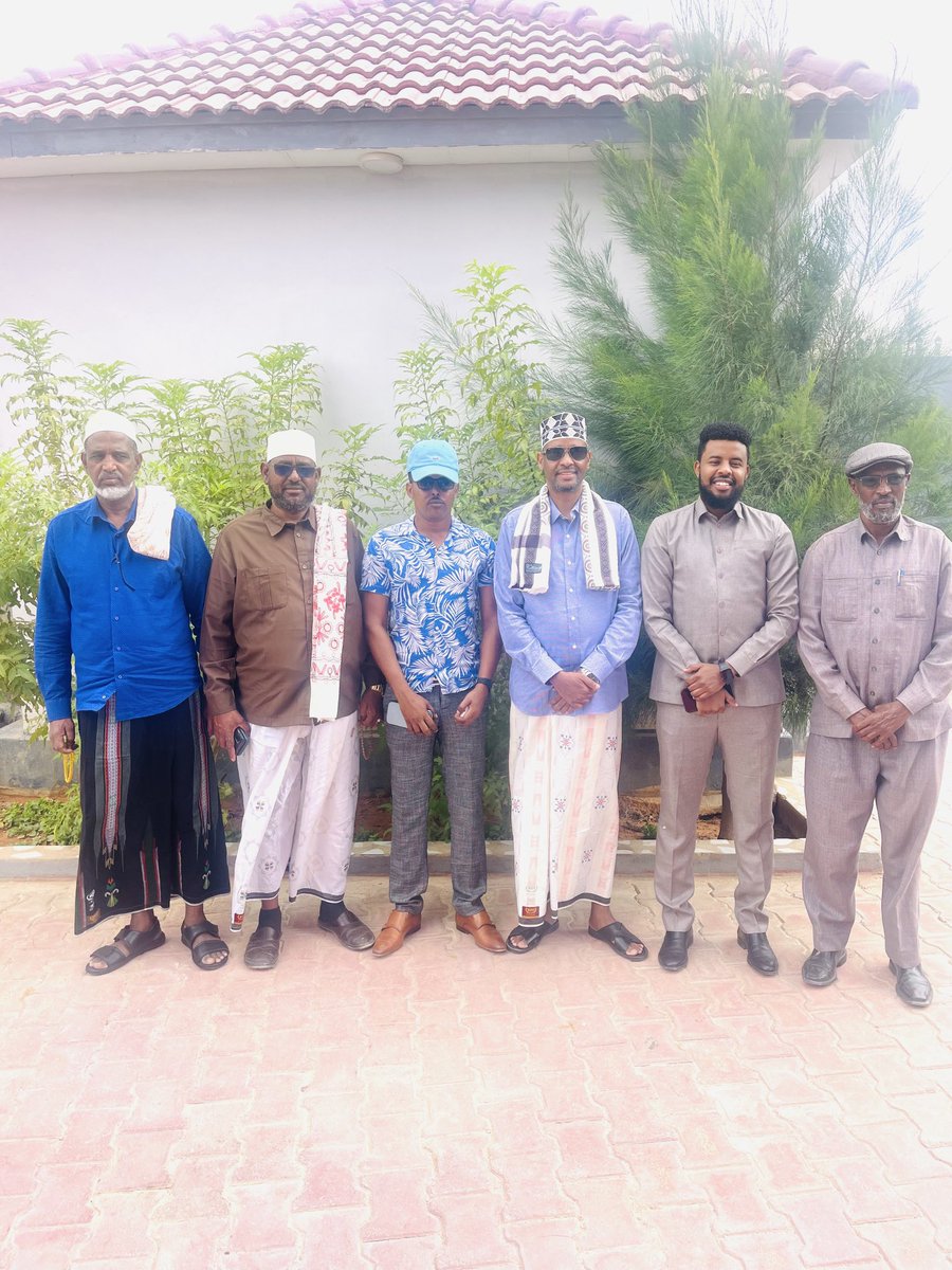 GaraadMukhtaar's tweet photo. Maanta iyo grwe. Alxm waxaan isla quraacaney Tera iyo Bakayle oon uga mahad celiney documentary ay kasoo saareen dhacdada Laaska. Xog badan baan ka faa’iidey runtii. Waa u duceyney, safarkooda maantana alle ha u fududeeyo. Well done. https://t.co/ShWThy2aNx