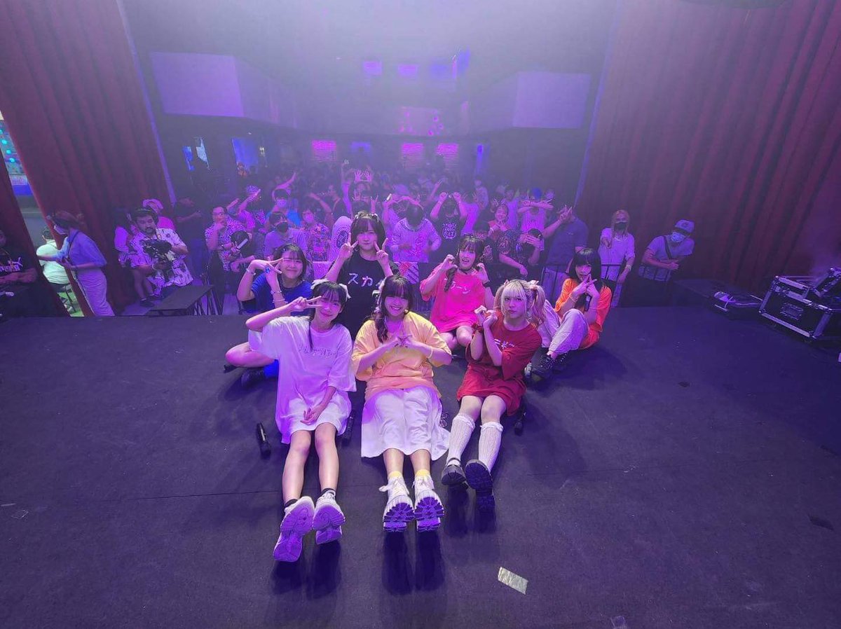ShiningStarsTH's tweet photo. เป็นยังไงกันบ้างงงงงง
สนุกกันไหม หายคิดถึงกันบ้างไหมน้า เจอกัน 2 วันติดเลย แต่พวกเรายังคิดถึงทุกๆ คนอยู่เลยแหละ

ขอบคุณงาน AME NO SORA และ งาน AIDORU MATSURI #7 มากนะคะ ที่ชวนพวกเราไชนิ่งสตาร์ไปสนุกกันนะคะ

แล้วพบกันงานต่อไปน้าาาา 

 #koihanabi #ShiningStars #シャイニングスターズ https://t.co/Iz1KBjLyFV